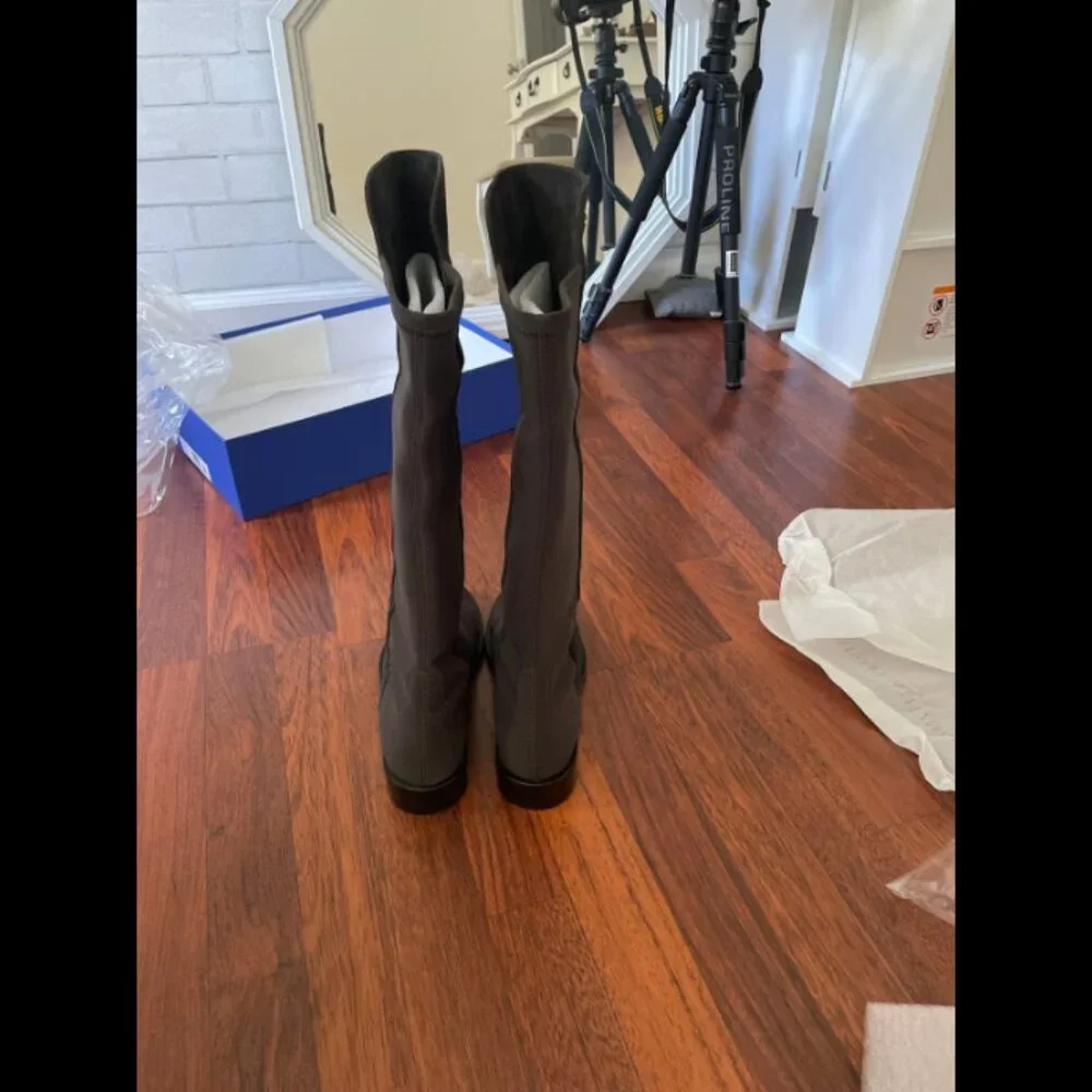 Stuart Weitzman Keelan City Suede Knee-High Boot Size 8.5